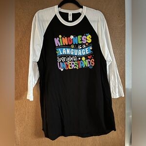 women’s kindness baseball t-shirt in size XL